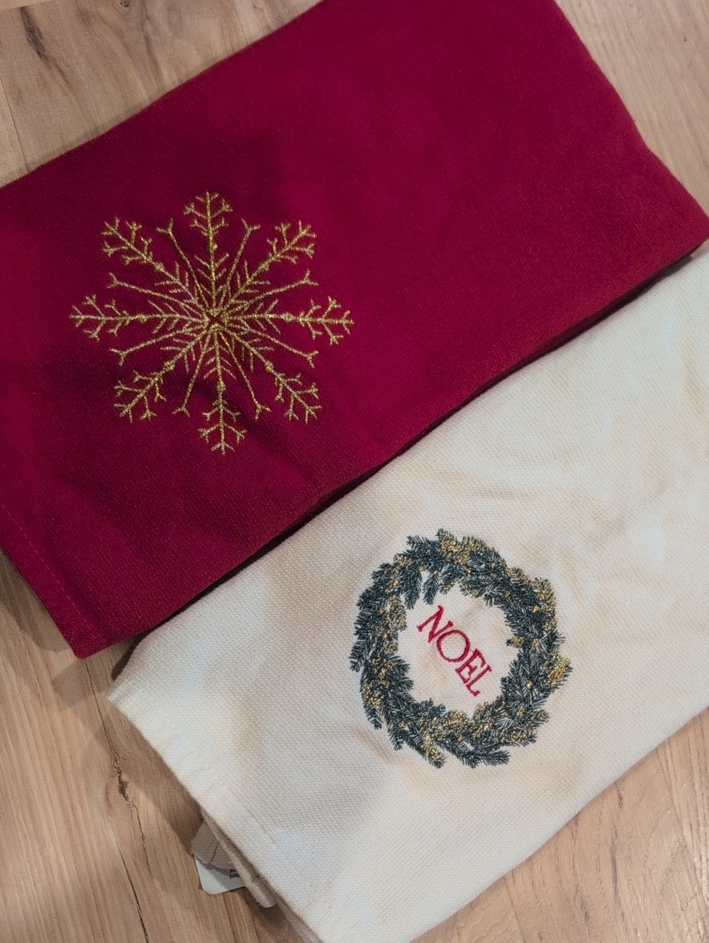 Source Unknown Red and Cream Embroidered Holiday Towels